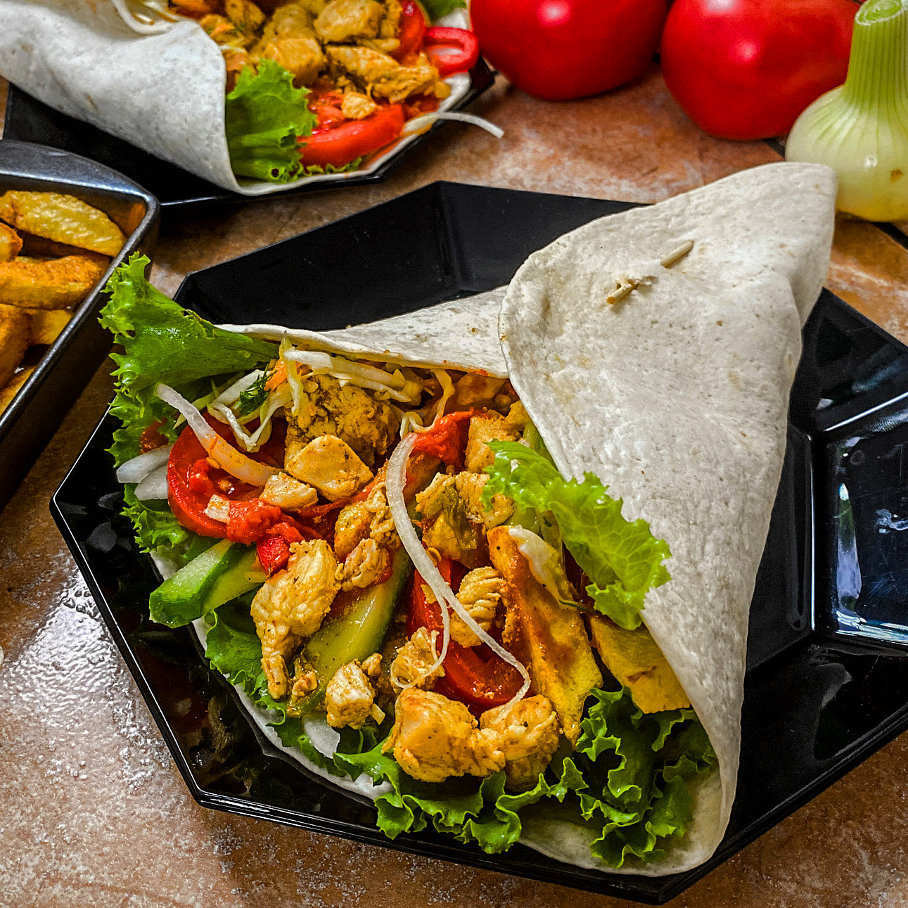 Tortilla z kurczakiem i warzywami